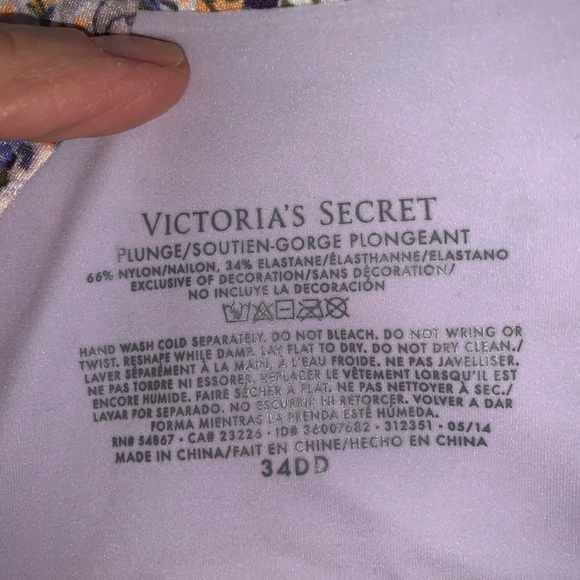 💎2 for $25💎 Victoria's Secret - Plunge Multicolor Bra 34E ( DD) - Picture 4 of 12